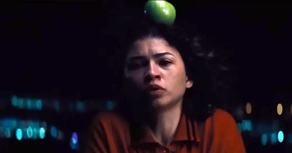 Euphoria Season 3 EP 1 Apple Scene