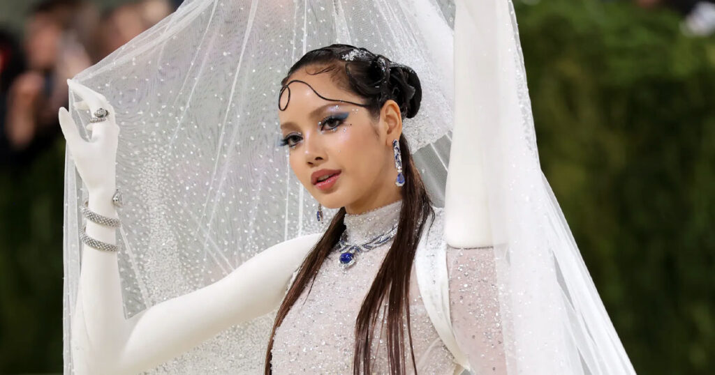 Met Gala 2026 - Lisa